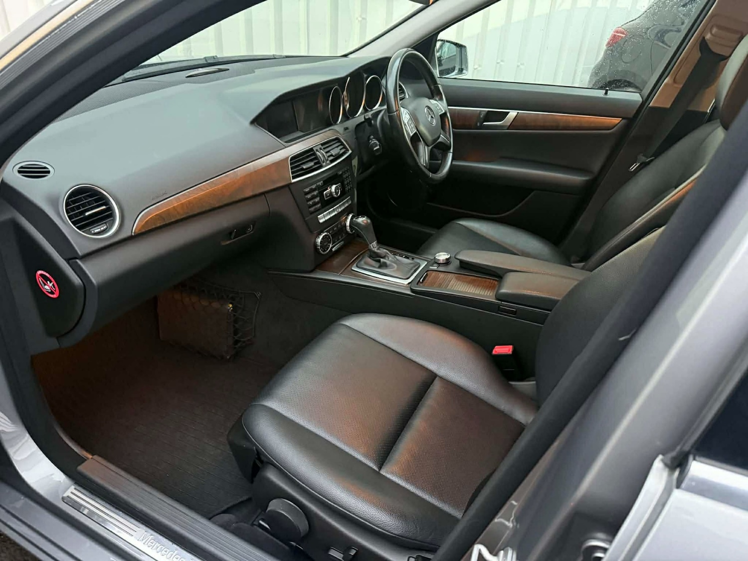 Used Mercedes-Benz C Class 2012 for sale - 77508857: Photo 11