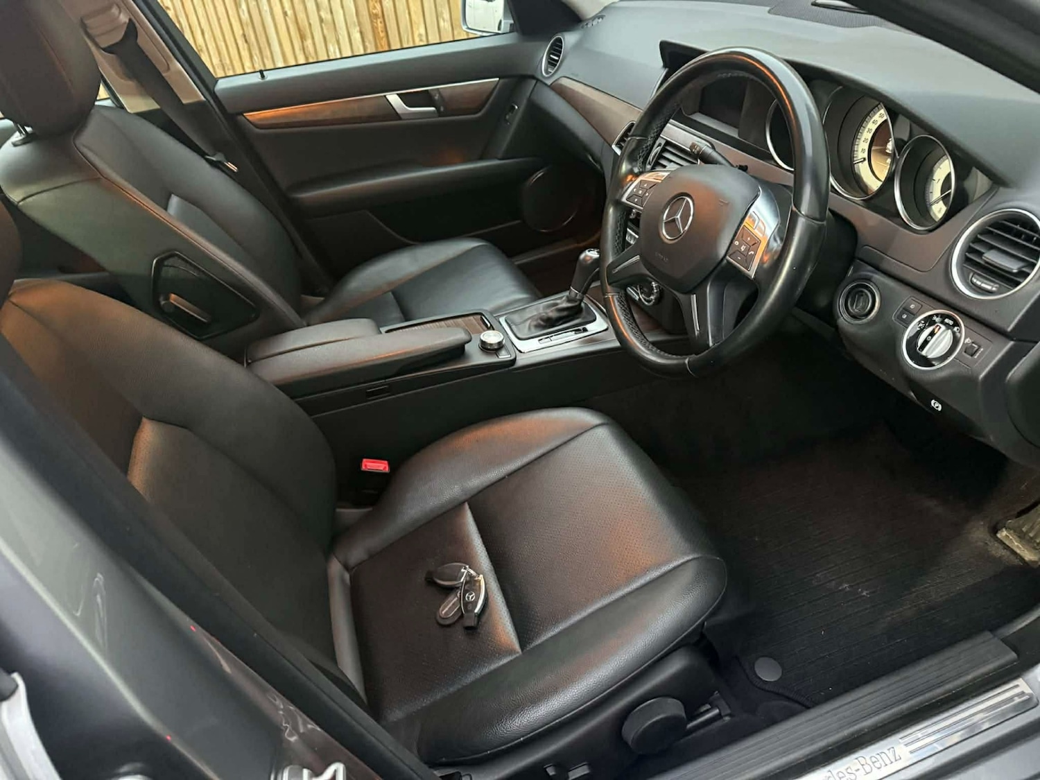 Used Mercedes-Benz C Class 2012 for sale - 77508857: Photo 8