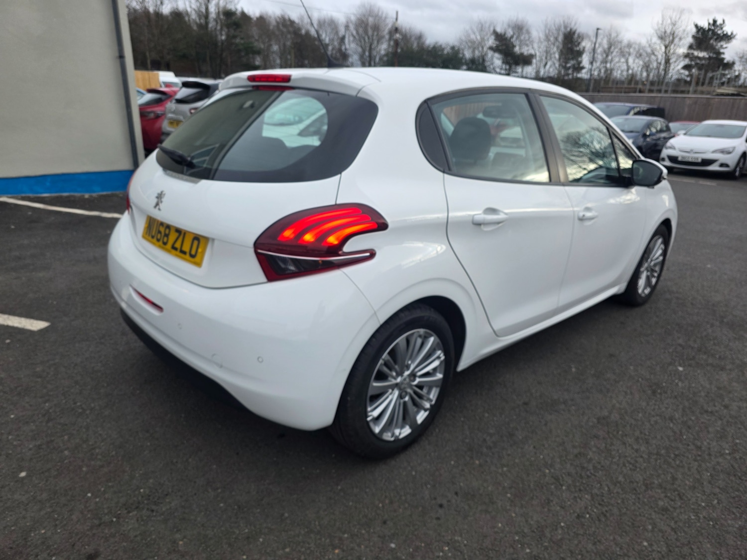 Used Peugeot 208 2018 for sale - 77906826: Photo 5