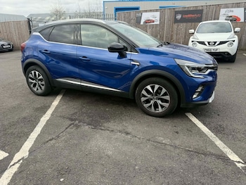 Used Renault Captur 2021 for sale - 77069372: Photo