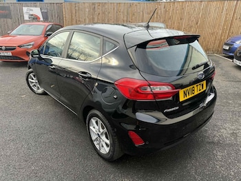Used Ford Fiesta 2018 for sale - 76569103: Photo
