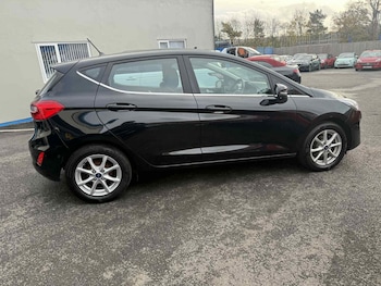 Used Ford Fiesta 2018 for sale - 76569103: Photo