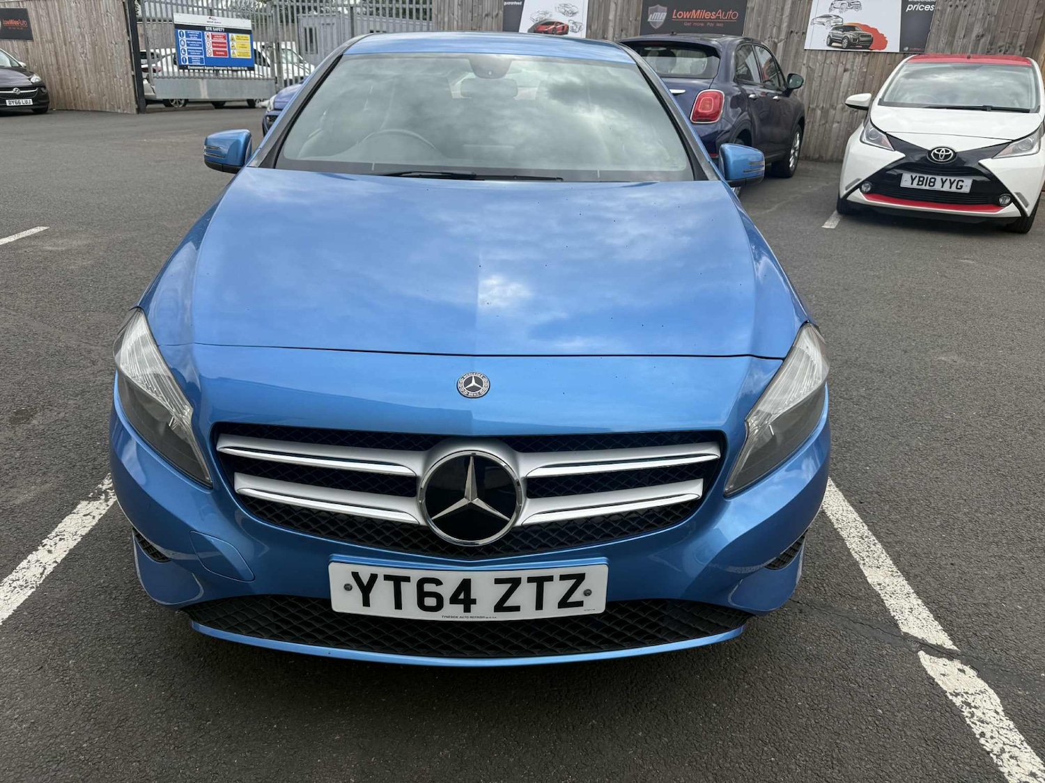 Used Mercedes-Benz A-Class 2014 for sale - 76375733: Photo 2