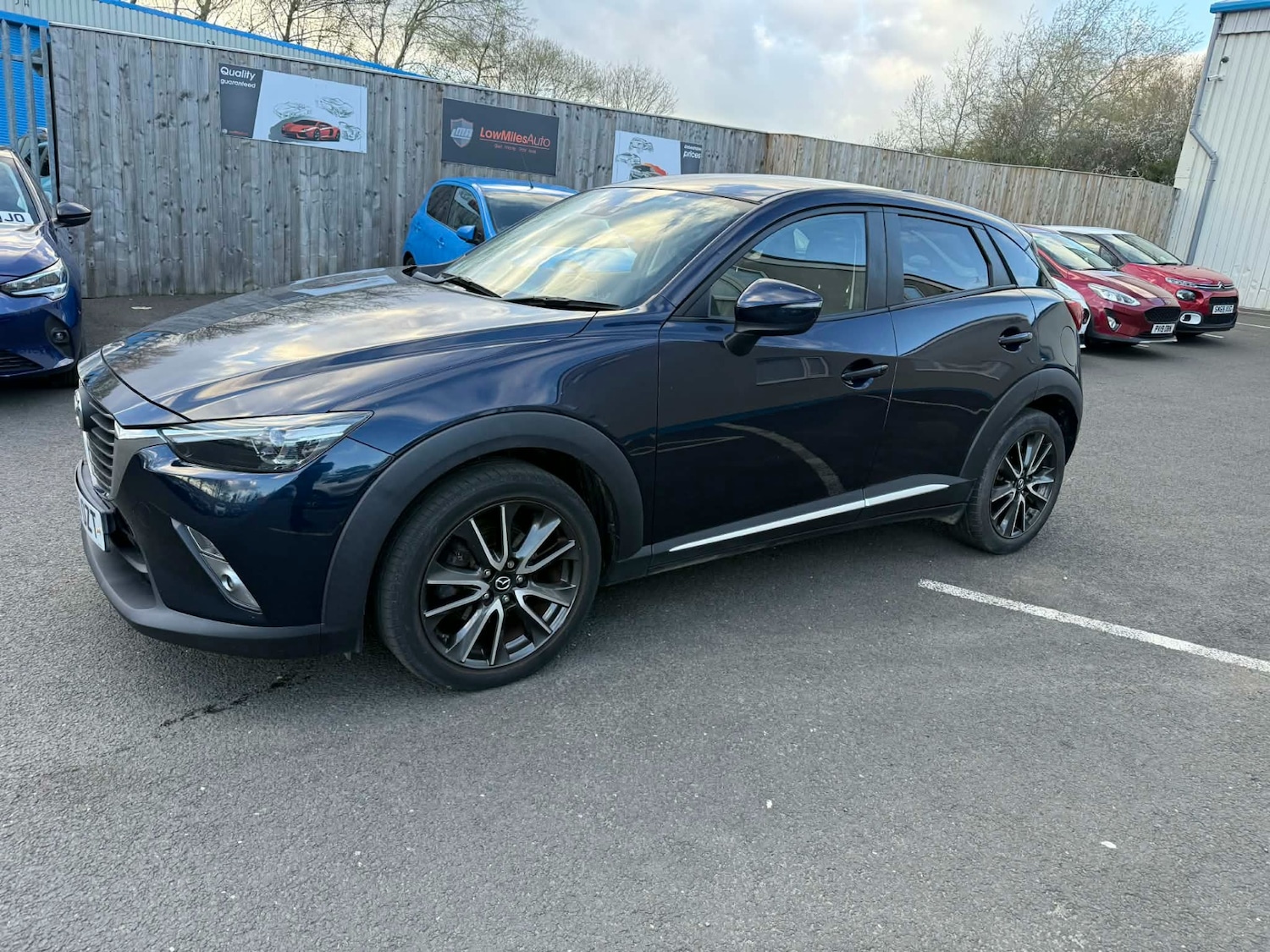 Used Mazda CX-3 2015 for sale - 78063911: Photo 2
