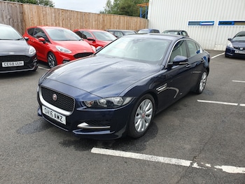 Used Jaguar XE 2016 for sale - 75746787: Photo
