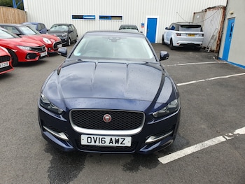 Used Jaguar XE 2016 for sale - 75746787: Photo