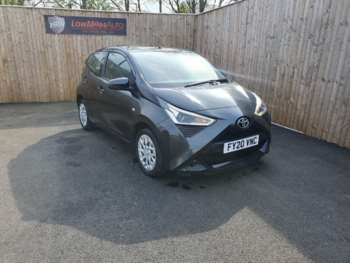 2020 (20) - 1.0 VVT-i X-Play 5dr x-shift
