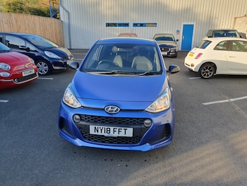 Used Hyundai i10 2018 for sale - 76040525: Photo