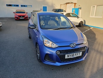 Used Hyundai i10 2018 for sale - 76040525: Photo
