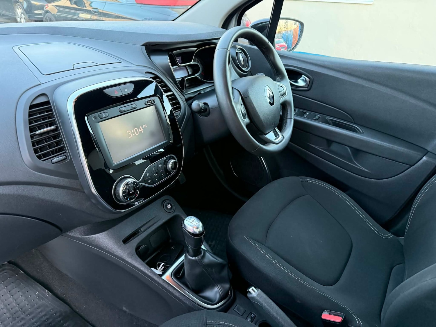 Used Renault Captur 2018 for sale - 76799599: Photo 11