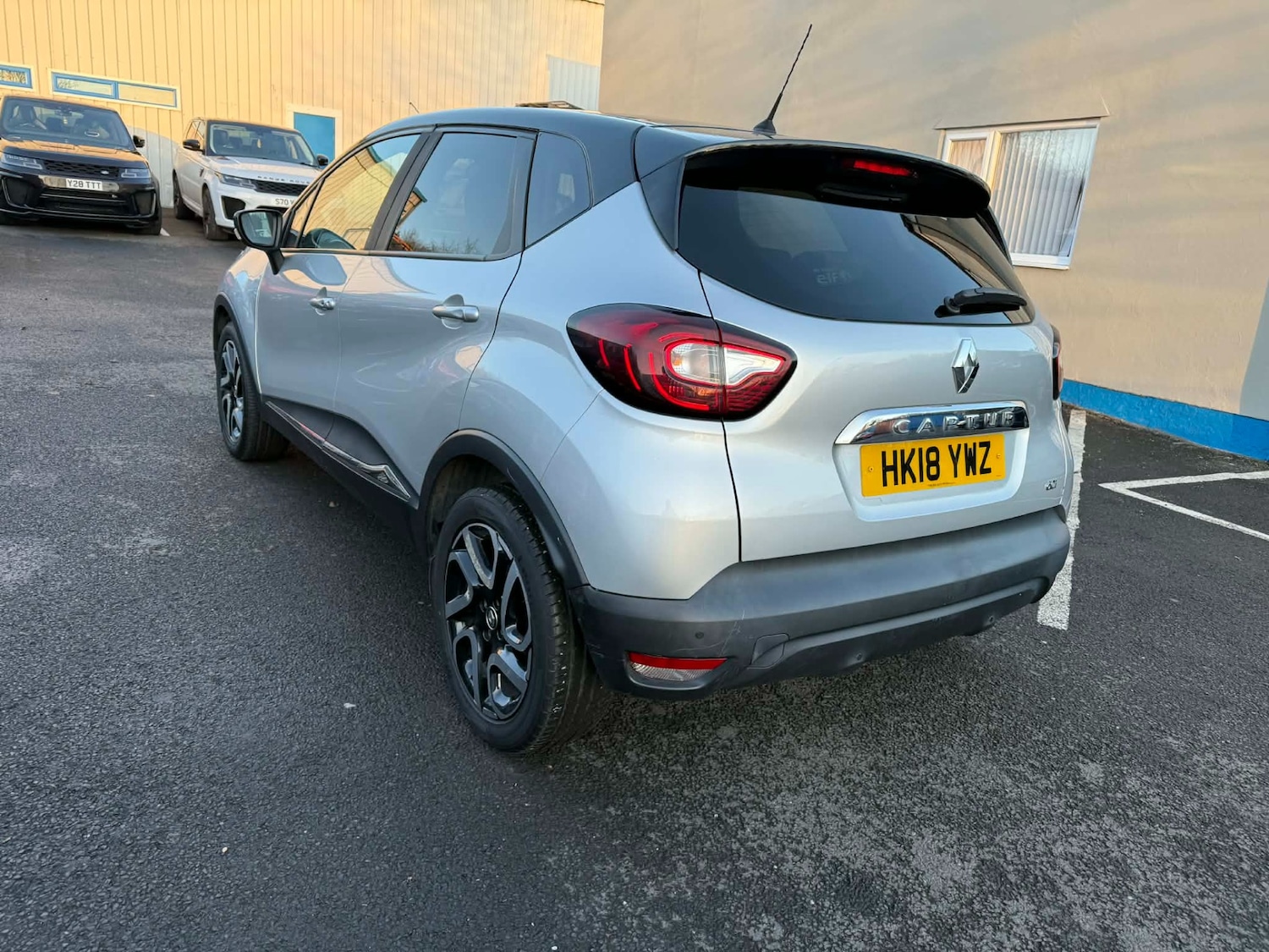 Used Renault Captur 2018 for sale - 76799599: Photo 4