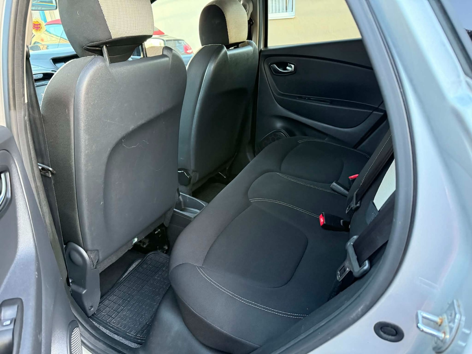 Used Renault Captur 2018 for sale - 76799599: Photo 9