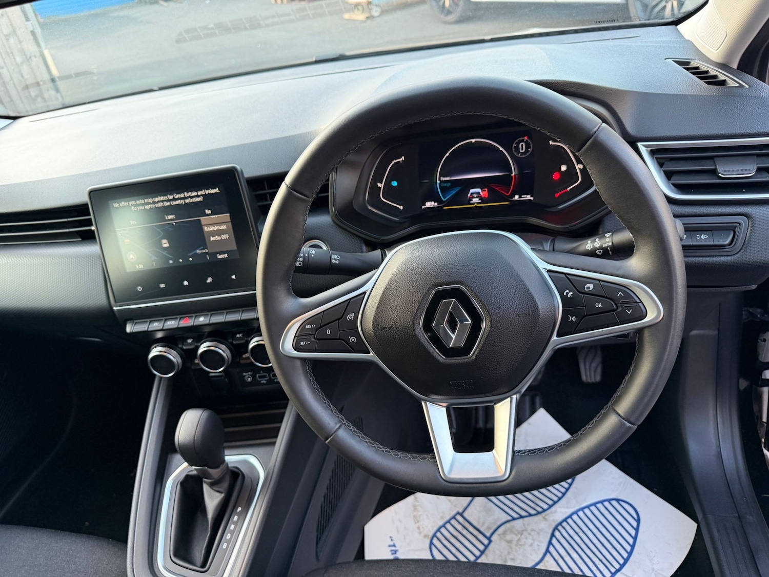 Used Renault Clio 2023 for sale - 77784847: Photo 12