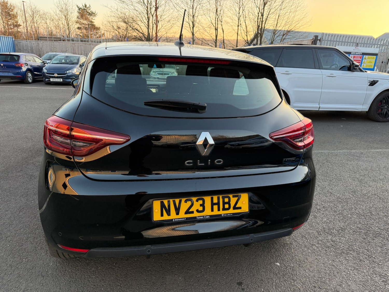 Used Renault Clio 2023 for sale - 77784847: Photo 4