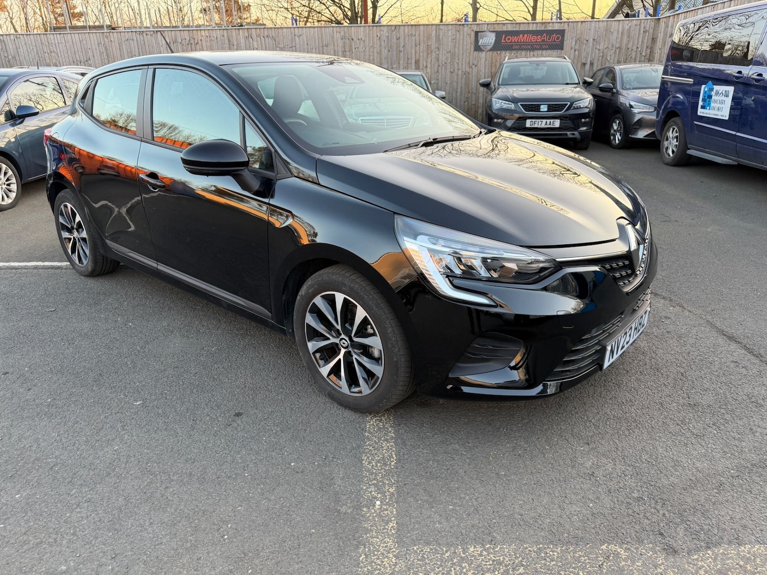 Used Renault Clio 2023 for sale - 77784847: Photo 6