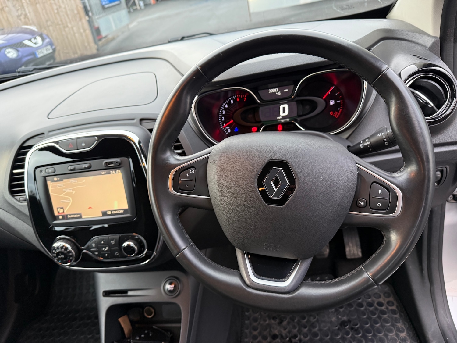 Used Renault Captur 2017 for sale - 73270084: Photo 14