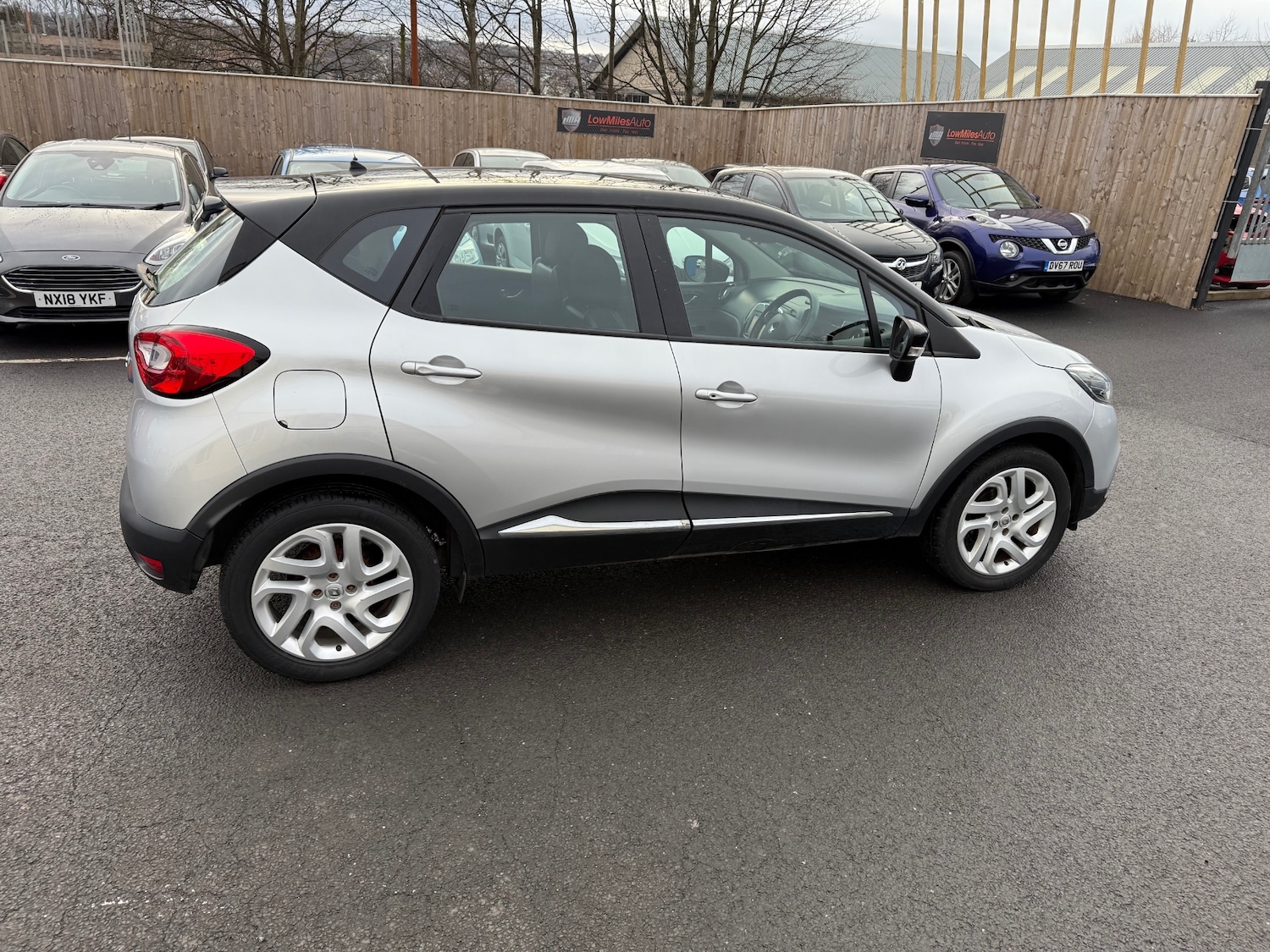 Used Renault Captur 2017 for sale - 73270084: Photo 8