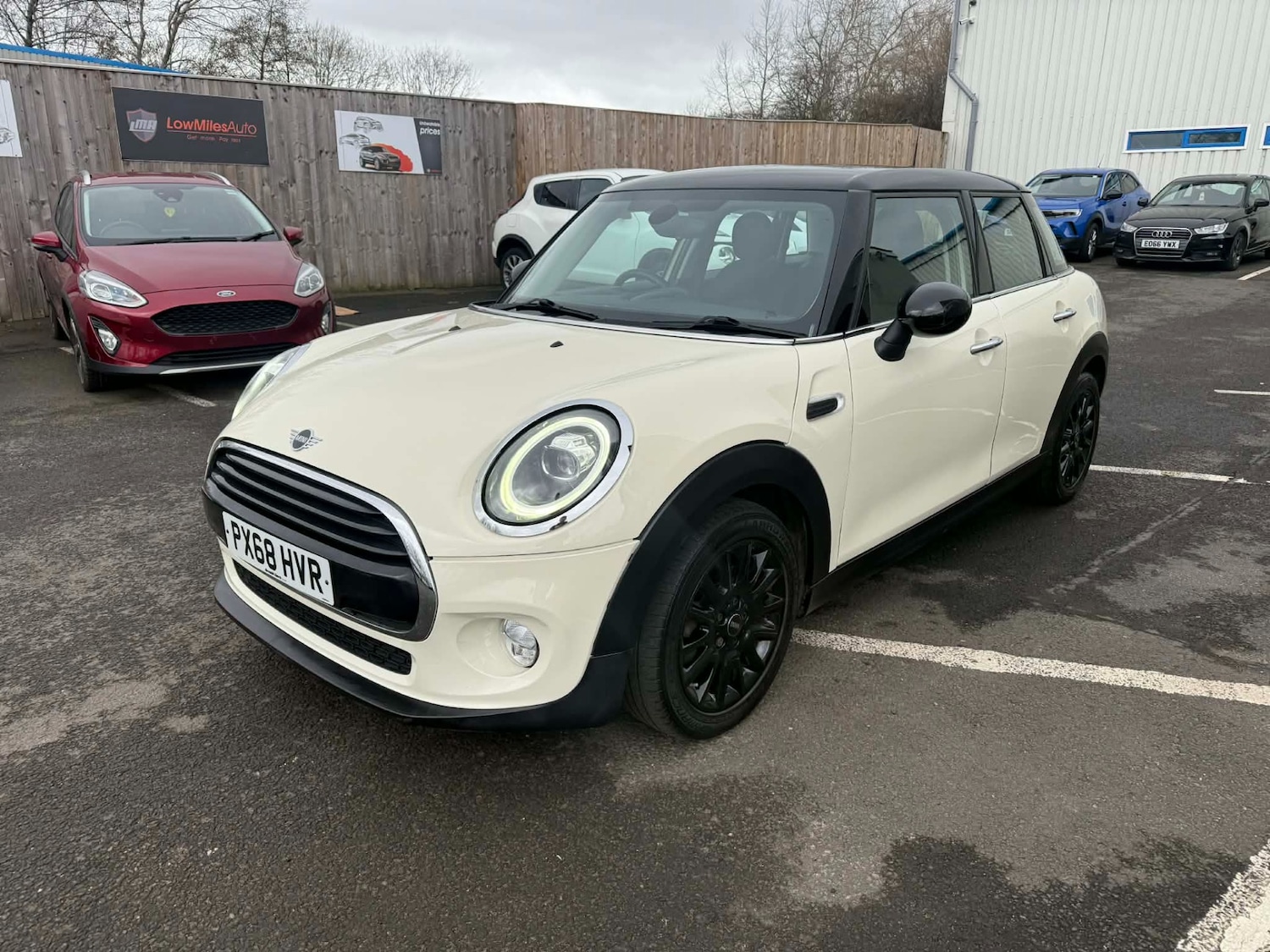 Used MINI Hatch 2019 for sale - 77637006: Photo 1