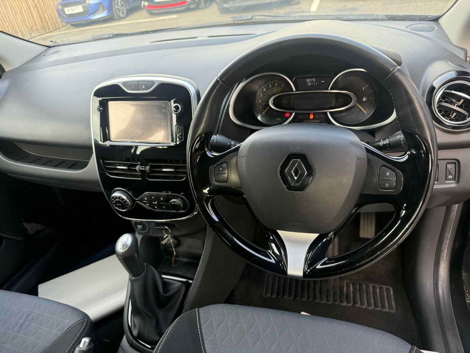 Used Renault Clio 2015 for sale - 76520865: Photo 13
