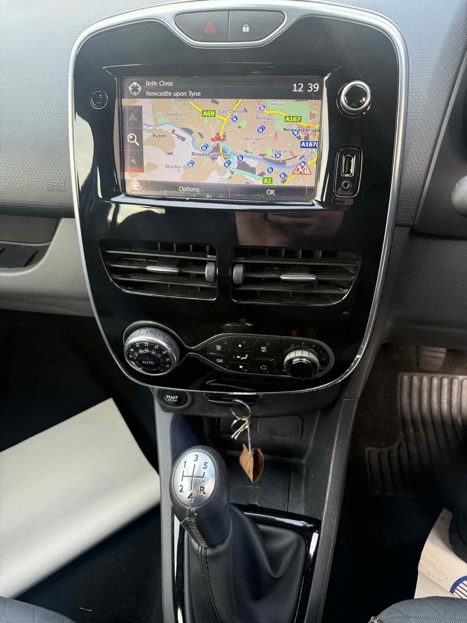 Used Renault Clio 2015 for sale - 76520865: Photo 14