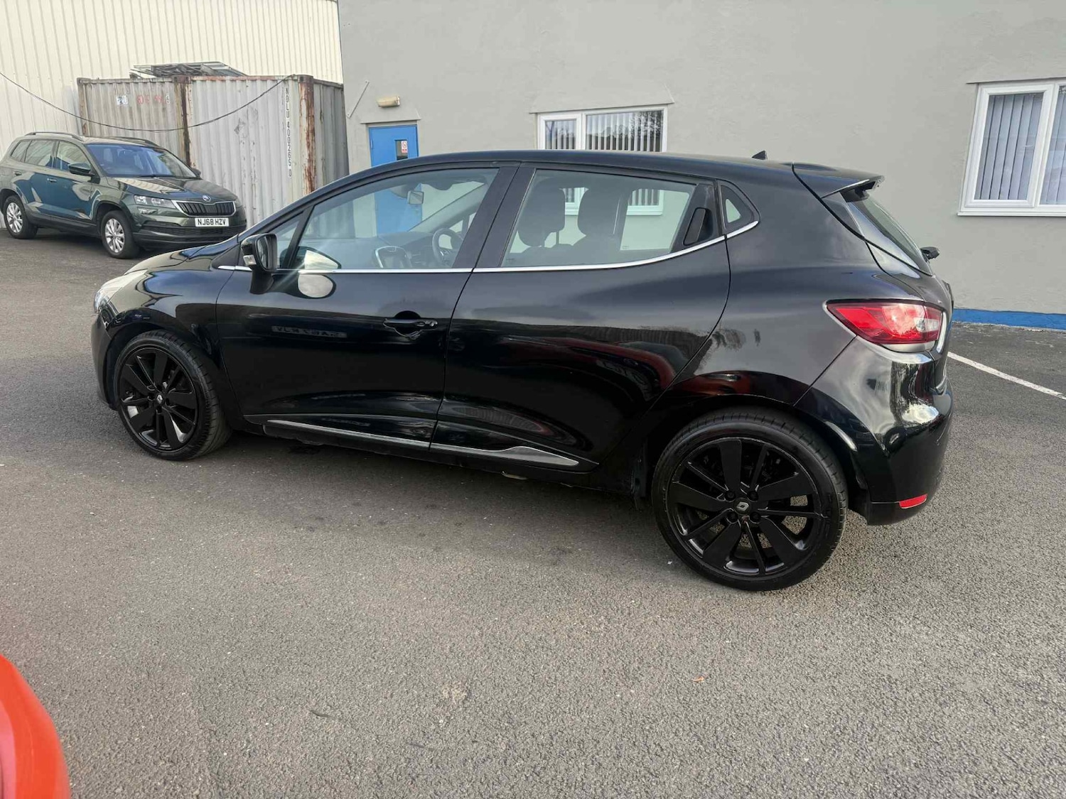 Used Renault Clio 2015 for sale - 76520865: Photo 4