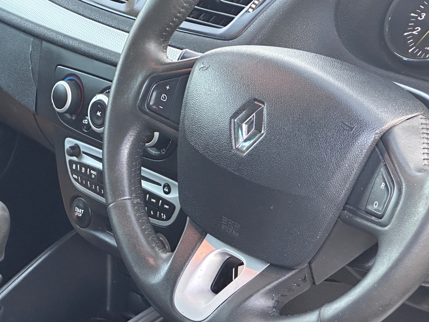 Used Renault Megane 2010 for sale - 78109054: Photo 16