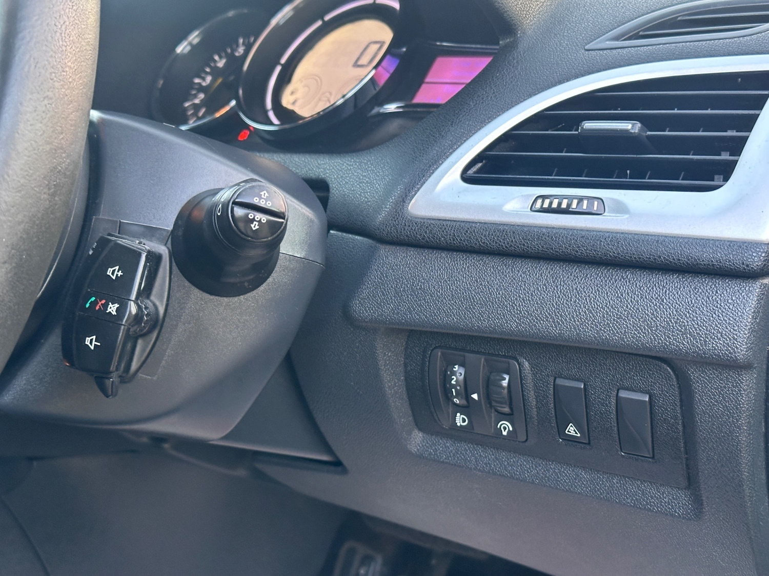 Used Renault Megane 2010 for sale - 78109054: Photo 17