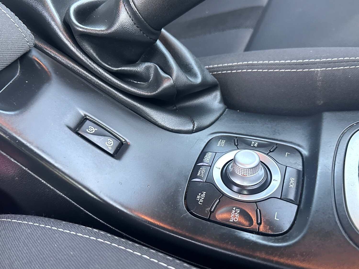 Used Renault Megane 2010 for sale - 78109054: Photo 19