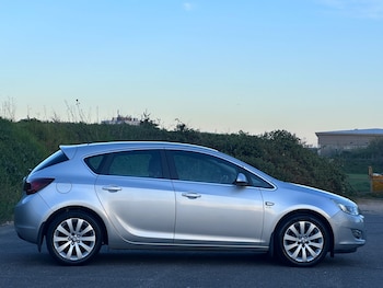 Used Vauxhall Astra 2010 for sale - 78109655: Photo