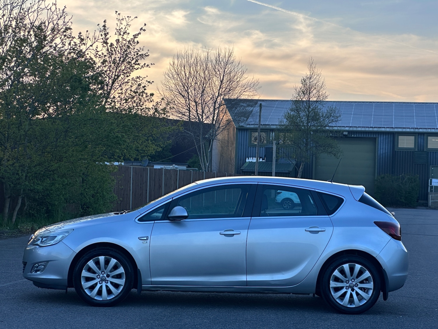 Used Vauxhall Astra 2010 for sale - 78109655: Photo 5