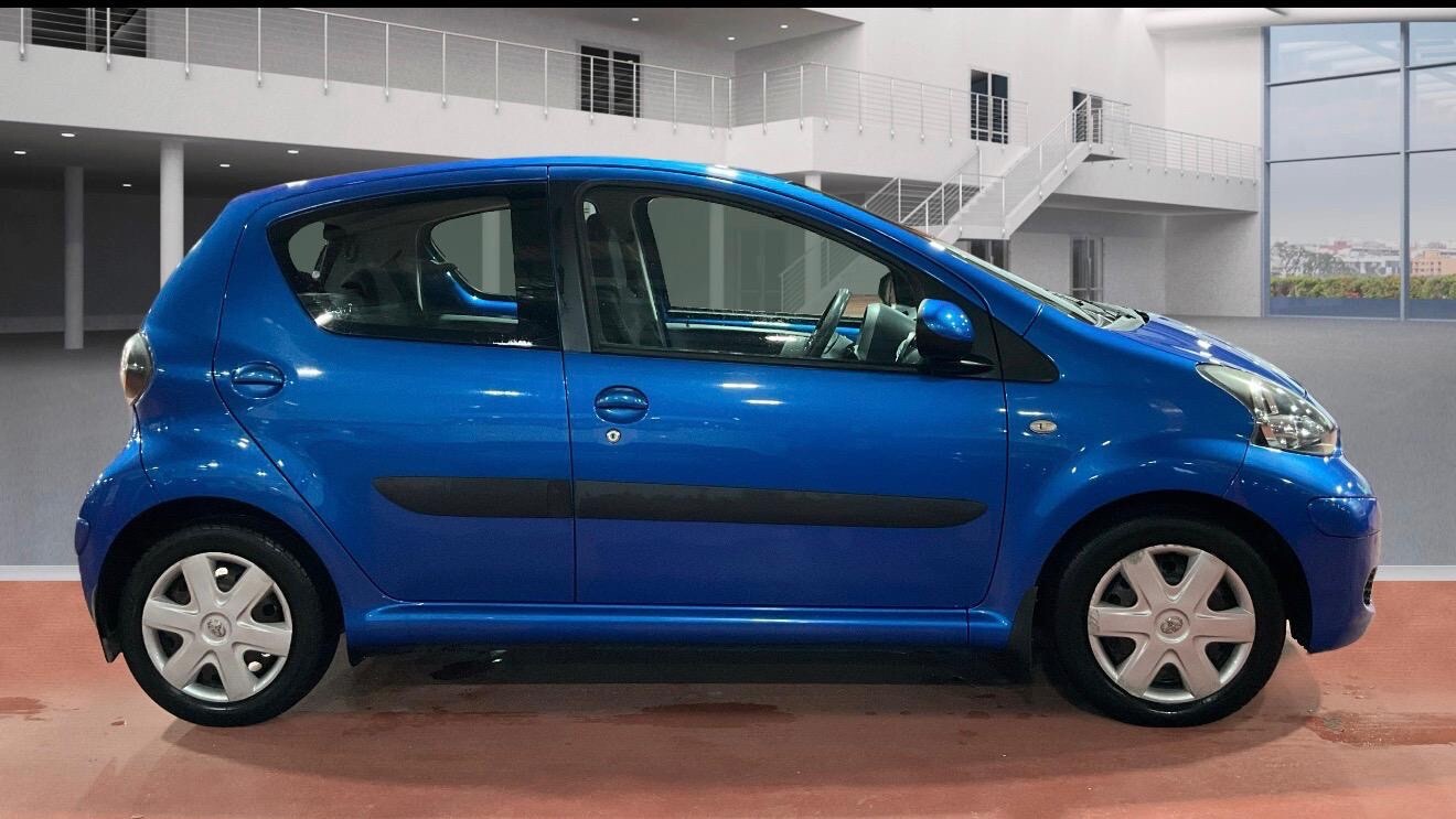 Used Toyota AYGO 2010 for sale - 78108823: Photo 6