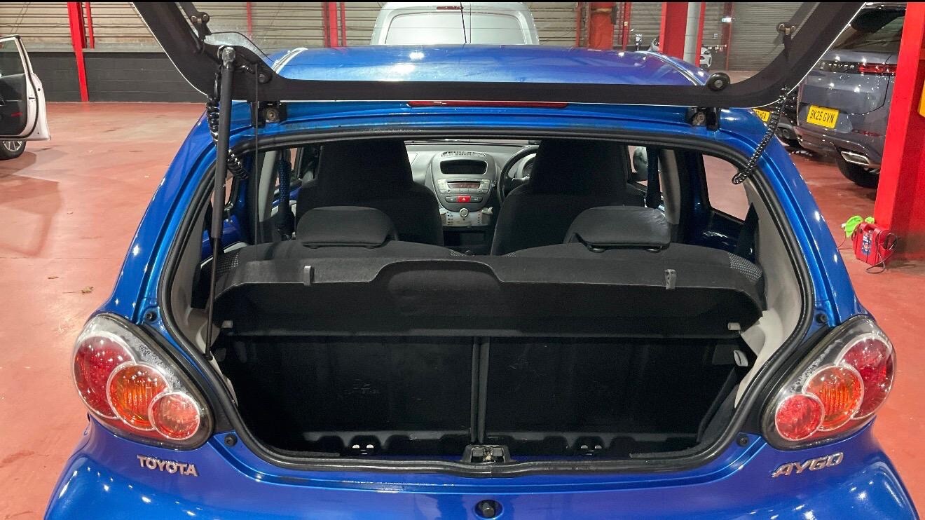Used Toyota AYGO 2010 for sale - 78108823: Photo 7