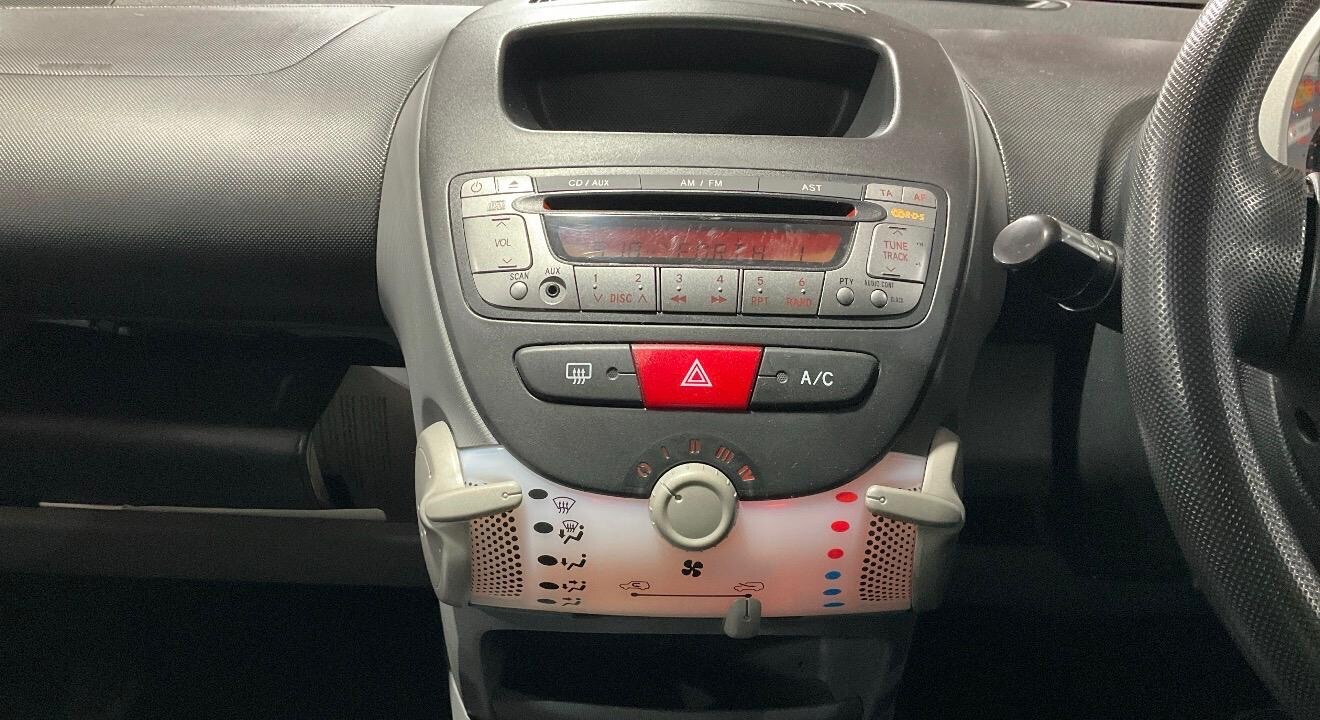 Used Toyota AYGO 2010 for sale - 78108823: Photo 9