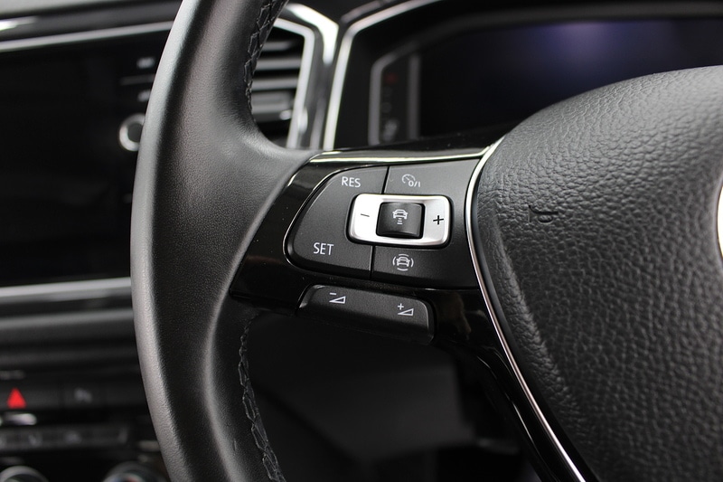 Used Volkswagen T-Roc 2020 for sale - 77114201: Photo 30