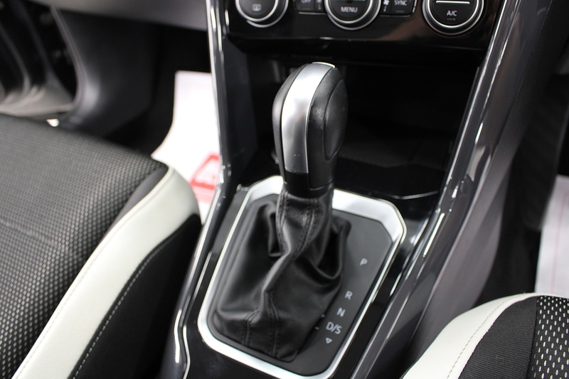 Used Volkswagen T-Roc 2020 for sale - 77114201: Photo 32