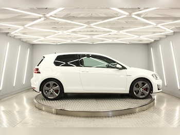 Used Volkswagen Golf 2016 for sale - 75919607: Photo