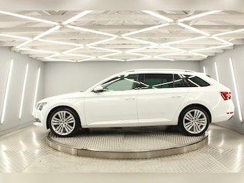 Used Skoda Superb 2015 for sale - 75556823: Photo