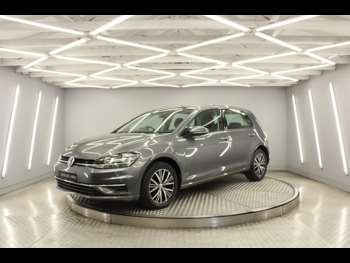 Used Volkswagen Golf 2017 for sale - 75304424: Photo