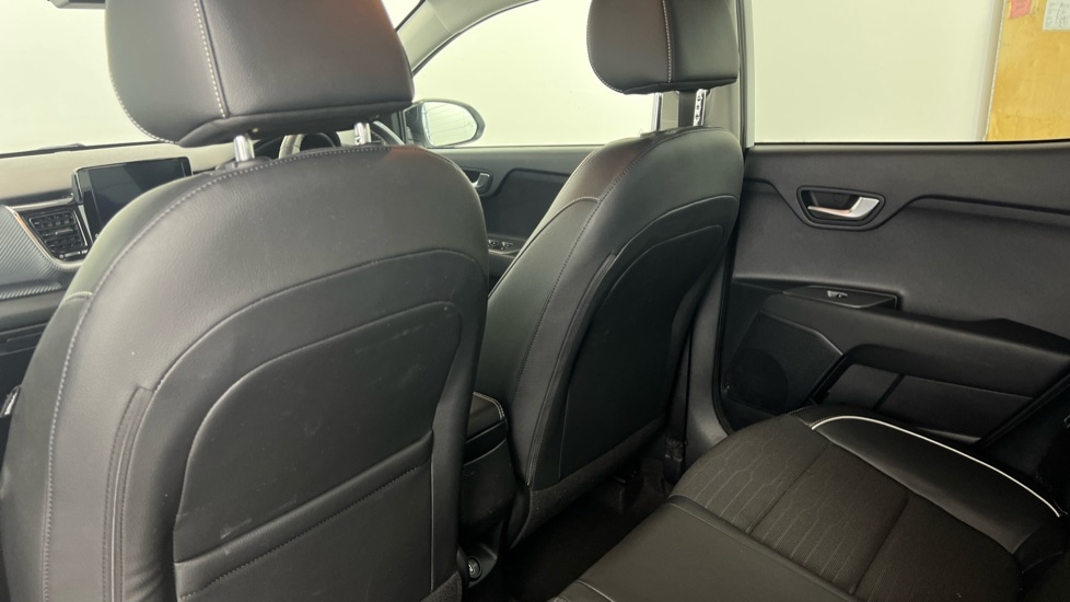 Used Kia Stonic 2023 for sale - 77934285: Photo 10