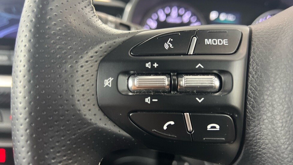 Used Kia Stonic 2023 for sale - 77934285: Photo 35