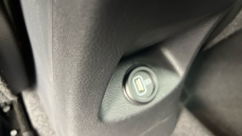 Used Kia Stonic 2025 for sale - 78137082: Photo 19