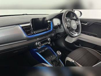 Used Kia Stonic 2024 for sale - 78049792: Photo