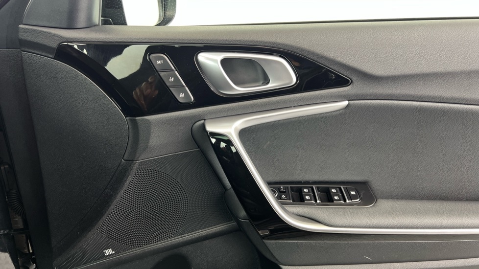 Used Kia XCeed 2025 for sale - 76375485: Photo 16