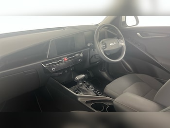 Used Kia Niro 2023 for sale - 78103008: Photo