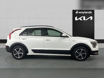 Used Kia Niro 2023 for sale - 78103008: Photo