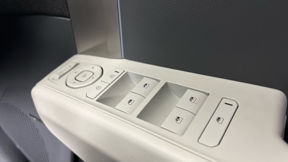 Used Kia EV3 2025 for sale - 76519442: Photo 17