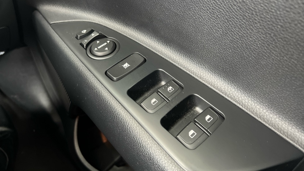 Used Kia Stonic 2020 for sale - 76888708: Photo 26