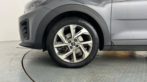 Used Kia Stonic 2023 for sale - 76008132: Photo 22