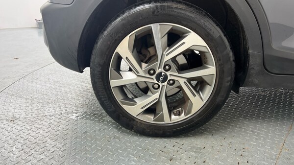 Used Kia Stonic 2023 for sale - 76008132: Photo 24