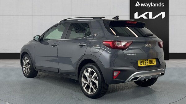 Used Kia Stonic 2023 for sale - 76008132: Photo 2